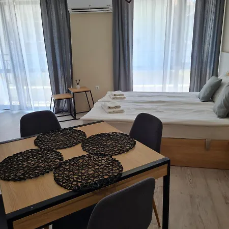 Apartment Ilarion 5 At Center Varna