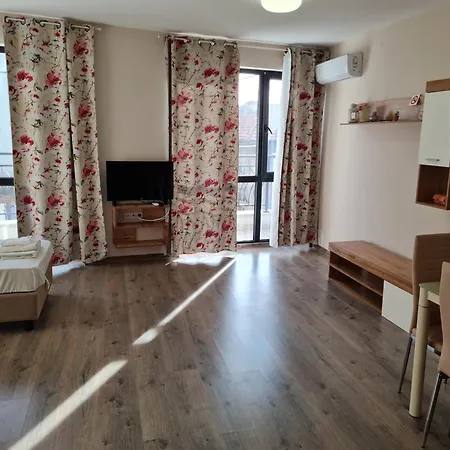 Apartamento Ilarion 5 At Center Varna