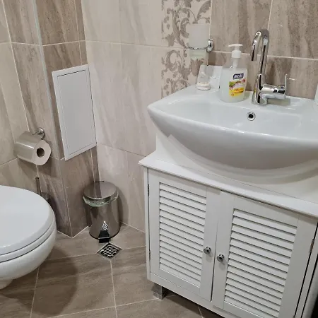 Ilarion 5 At Center Apartment *