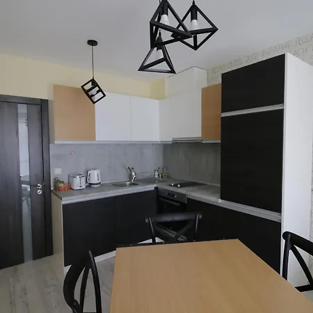 Apartment Ilarion 5 At Center Warna