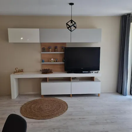 Ilarion 5 At Center Apartment *