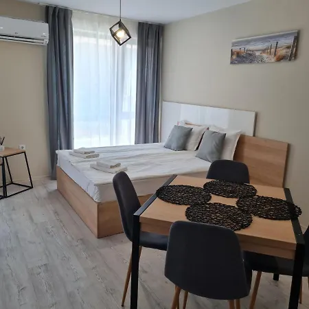 Ilarion 5 At Center Apartment *