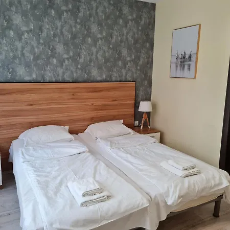 Ilarion 5 At Center Apartment Warna