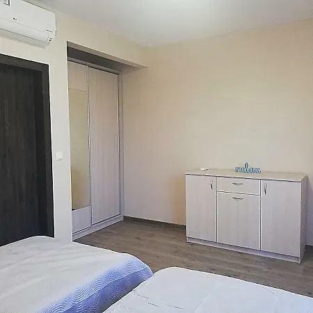 Ilarion 5 At Center Apartment *