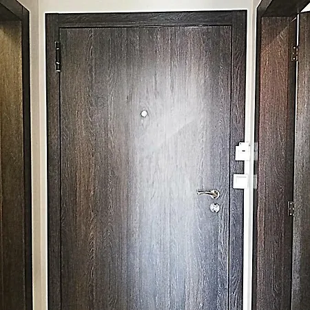 Ilarion 5 At Center Apartment *