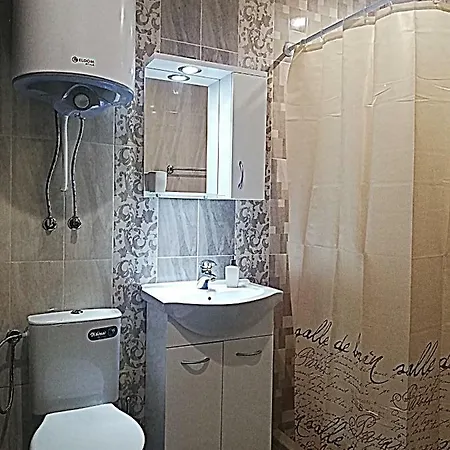 Apartment Ilarion 5 At Center Warna